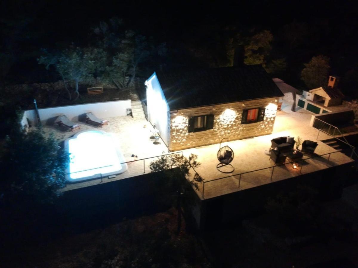 Secluded Holiday Home Heritage Postira Extérieur photo