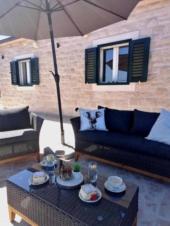 Secluded Holiday Home Heritage Postira Extérieur photo