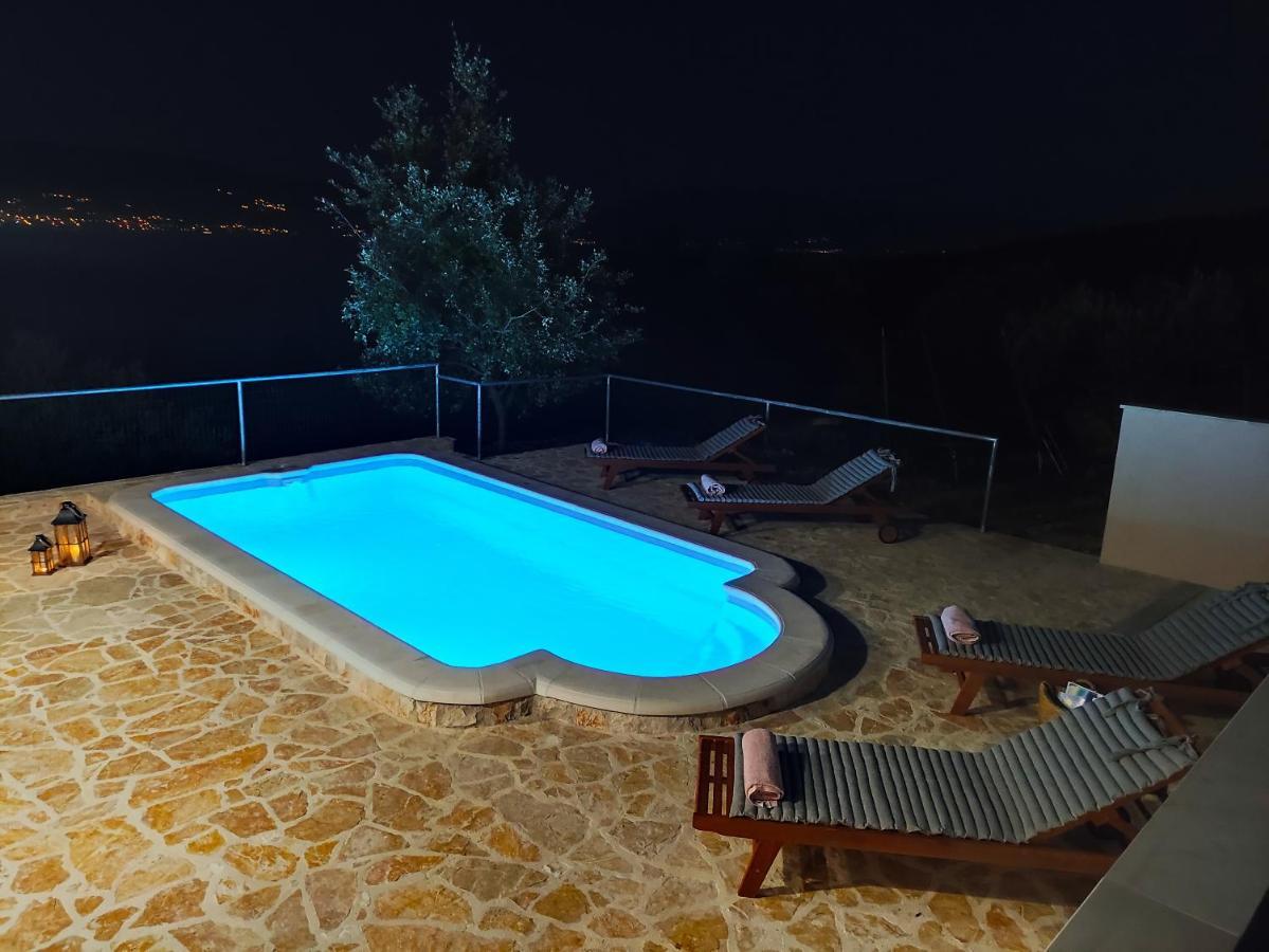 Secluded Holiday Home Heritage Postira Extérieur photo